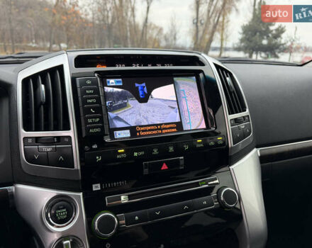 Тойота Ленд Крузер, объемом двигателя 4.6 л и пробегом 325 тыс. км за 28500 $, фото 20 на Automoto.ua