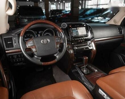 Тойота Ленд Крузер, объемом двигателя 0 л и пробегом 245 тыс. км за 35900 $, фото 25 на Automoto.ua