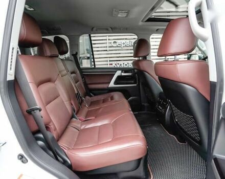 Тойота Ленд Крузер, объемом двигателя 0 л и пробегом 51 тыс. км за 51991 $, фото 6 на Automoto.ua