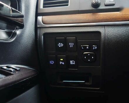 Тойота Ленд Крузер, объемом двигателя 4.5 л и пробегом 149 тыс. км за 50999 $, фото 27 на Automoto.ua