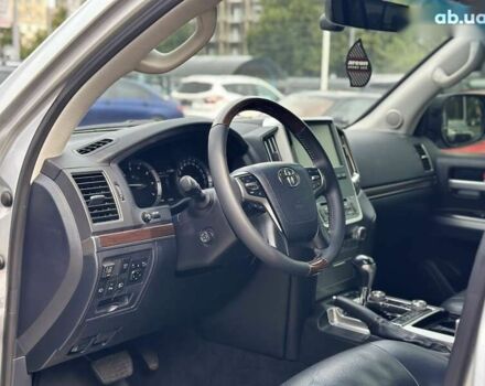 Тойота Ленд Крузер, объемом двигателя 4.6 л и пробегом 161 тыс. км за 44000 $, фото 13 на Automoto.ua