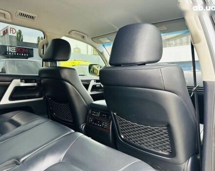 Тойота Ленд Крузер, объемом двигателя 4.6 л и пробегом 161 тыс. км за 44000 $, фото 26 на Automoto.ua