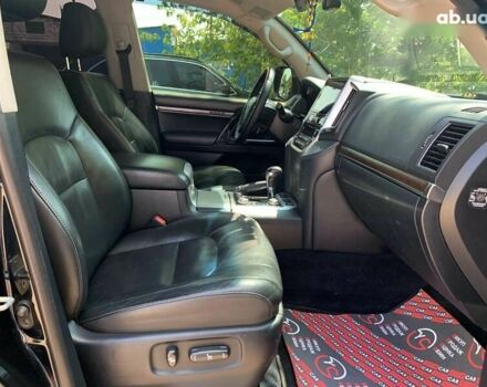Тойота Ленд Крузер, объемом двигателя 0 л и пробегом 182 тыс. км за 46999 $, фото 28 на Automoto.ua