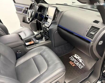 Тойота Ленд Крузер, об'ємом двигуна 4.5 л та пробігом 123 тис. км за 66990 $, фото 29 на Automoto.ua