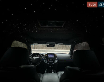 Тойота Ленд Крузер, объемом двигателя 4.46 л и пробегом 198 тыс. км за 70000 $, фото 31 на Automoto.ua