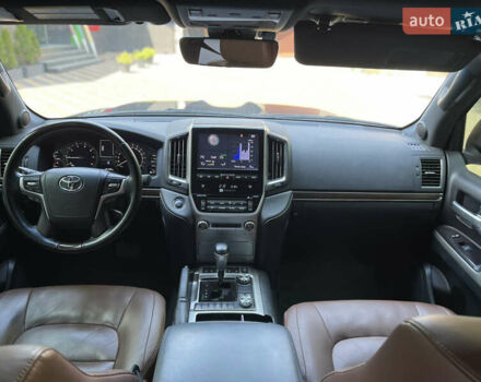 Тойота Ленд Крузер, объемом двигателя 5.66 л и пробегом 49 тыс. км за 65000 $, фото 12 на Automoto.ua