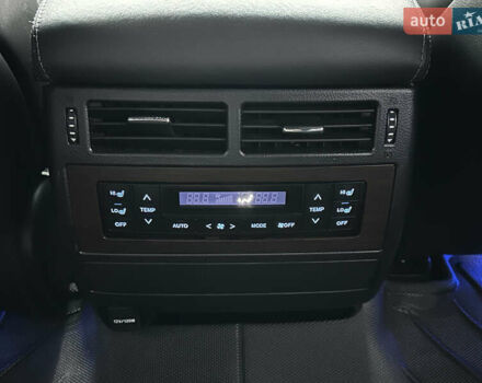 Тойота Ленд Крузер, объемом двигателя 4.46 л и пробегом 198 тыс. км за 70000 $, фото 27 на Automoto.ua