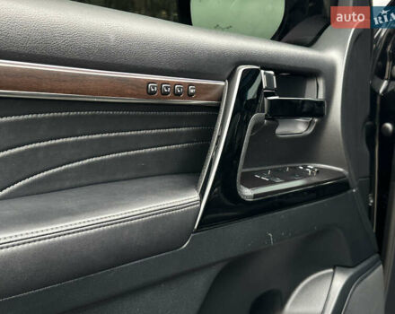 Тойота Ленд Крузер, объемом двигателя 4.46 л и пробегом 198 тыс. км за 70000 $, фото 45 на Automoto.ua