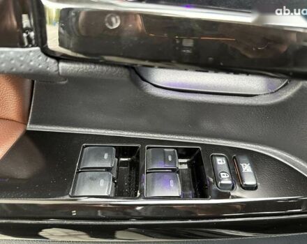 Тойота Ленд Крузер, объемом двигателя 0 л и пробегом 92 тыс. км за 64000 $, фото 26 на Automoto.ua