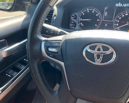 Тойота Ленд Крузер, объемом двигателя 0 л и пробегом 56 тыс. км за 62000 $, фото 17 на Automoto.ua