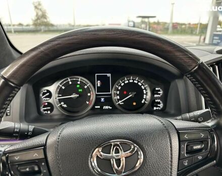 Тойота Ленд Крузер, объемом двигателя 0 л и пробегом 92 тыс. км за 64000 $, фото 18 на Automoto.ua