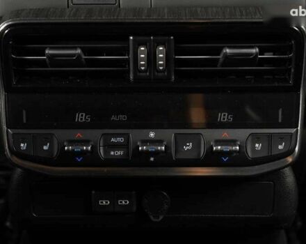 Тойота Ленд Крузер, об'ємом двигуна 3.5 л та пробігом 194 тис. км за 59900 $, фото 24 на Automoto.ua