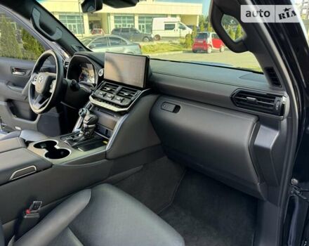 Тойота Ленд Крузер, объемом двигателя 3.3 л и пробегом 13 тыс. км за 89999 $, фото 41 на Automoto.ua