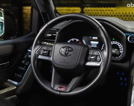 Тойота Ленд Крузер, объемом двигателя 3.3 л и пробегом 15 тыс. км за 80990 $, фото 27 на Automoto.ua