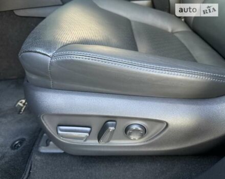 Тойота Ленд Крузер, объемом двигателя 3.3 л и пробегом 13 тыс. км за 89999 $, фото 25 на Automoto.ua