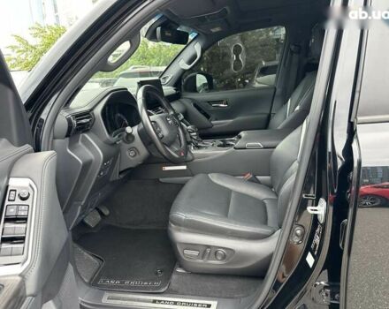 Тойота Ленд Крузер, объемом двигателя 3.3 л и пробегом 83 тыс. км за 74500 $, фото 26 на Automoto.ua