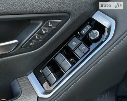 Тойота Ленд Крузер, объемом двигателя 3.3 л и пробегом 13 тыс. км за 89999 $, фото 30 на Automoto.ua