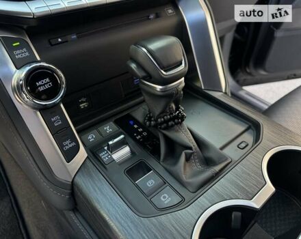 Тойота Ленд Крузер, объемом двигателя 3.3 л и пробегом 13 тыс. км за 89999 $, фото 29 на Automoto.ua