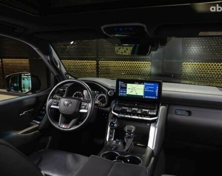 Тойота Ленд Крузер, объемом двигателя 3.3 л и пробегом 15 тыс. км за 80990 $, фото 28 на Automoto.ua