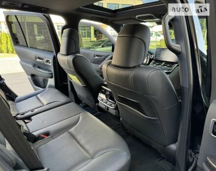 Тойота Ленд Крузер, объемом двигателя 3.3 л и пробегом 13 тыс. км за 89999 $, фото 38 на Automoto.ua