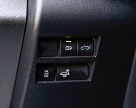 Тойота Ленд Крузер, объемом двигателя 3.3 л и пробегом 69 тыс. км за 80012 $, фото 16 на Automoto.ua