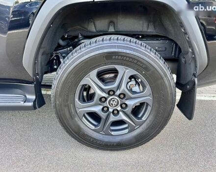 Тойота Ленд Крузер, объемом двигателя 3.3 л и пробегом 53 тыс. км за 78999 $, фото 16 на Automoto.ua