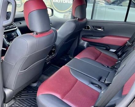 Тойота Ленд Крузер, объемом двигателя 3.3 л и пробегом 53 тыс. км за 78999 $, фото 29 на Automoto.ua