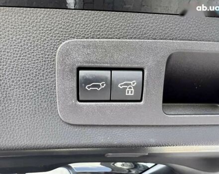 Тойота Ленд Крузер, объемом двигателя 3.3 л и пробегом 53 тыс. км за 78999 $, фото 15 на Automoto.ua