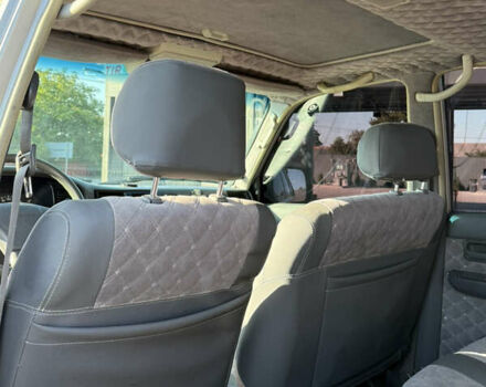 Сірий Тойота Ленд Крузер, об'ємом двигуна 3 л та пробігом 336 тис. км за 32000 $, фото 12 на Automoto.ua