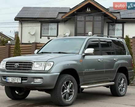 Серый Тойота Ленд Крузер, объемом двигателя 4.7 л и пробегом 460 тыс. км за 8500 $, фото 5 на Automoto.ua
