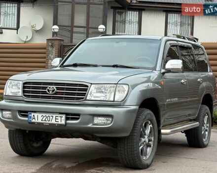 Серый Тойота Ленд Крузер, объемом двигателя 4.7 л и пробегом 460 тыс. км за 8500 $, фото 2 на Automoto.ua