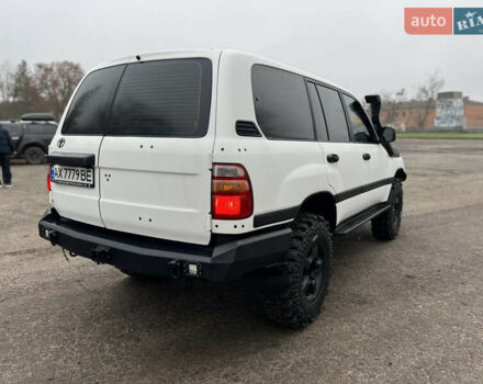 Серый Тойота Ленд Крузер, объемом двигателя 4.48 л и пробегом 210 тыс. км за 23000 $, фото 4 на Automoto.ua