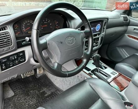 Серый Тойота Ленд Крузер, объемом двигателя 4.7 л и пробегом 460 тыс. км за 8500 $, фото 41 на Automoto.ua