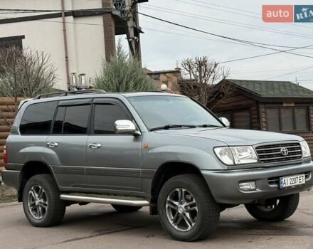 Серый Тойота Ленд Крузер, объемом двигателя 4.7 л и пробегом 460 тыс. км за 8500 $, фото 15 на Automoto.ua