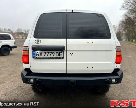 Серый Тойота Ленд Крузер, объемом двигателя 4.5 л и пробегом 210 тыс. км за 23500 $, фото 5 на Automoto.ua