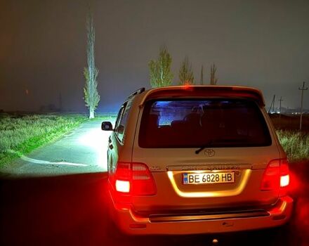 Серый Тойота Ленд Крузер, объемом двигателя 4.7 л и пробегом 525 тыс. км за 11000 $, фото 3 на Automoto.ua