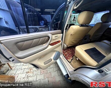 Серый Тойота Ленд Крузер, объемом двигателя 4.7 л и пробегом 525 тыс. км за 11000 $, фото 9 на Automoto.ua