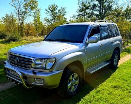 Серый Тойота Ленд Крузер, объемом двигателя 4.7 л и пробегом 525 тыс. км за 11000 $, фото 1 на Automoto.ua