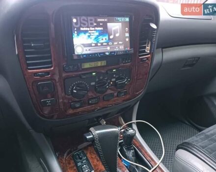 Сірий Тойота Ленд Крузер, об'ємом двигуна 4.2 л та пробігом 422 тис. км за 14300 $, фото 3 на Automoto.ua