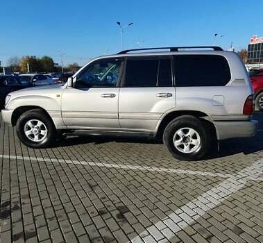 Сірий Тойота Ленд Крузер, об'ємом двигуна 4.2 л та пробігом 356 тис. км за 15000 $, фото 2 на Automoto.ua