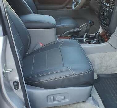 Сірий Тойота Ленд Крузер, об'ємом двигуна 4.2 л та пробігом 356 тис. км за 15000 $, фото 21 на Automoto.ua