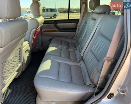 Серый Тойота Ленд Крузер, объемом двигателя 4.66 л и пробегом 342 тыс. км за 15500 $, фото 10 на Automoto.ua