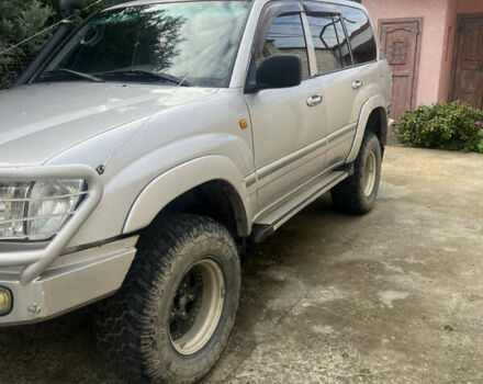 Серый Тойота Ленд Крузер, объемом двигателя 4.16 л и пробегом 111 тыс. км за 30000 $, фото 1 на Automoto.ua