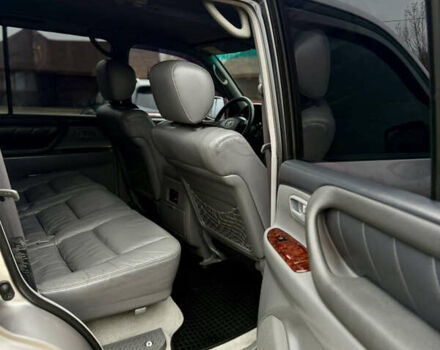 Серый Тойота Ленд Крузер, объемом двигателя 4.7 л и пробегом 421 тыс. км за 11650 $, фото 28 на Automoto.ua