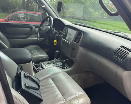 Серый Тойота Ленд Крузер, объемом двигателя 4.7 л и пробегом 419 тыс. км за 10500 $, фото 6 на Automoto.ua