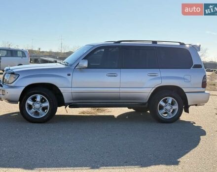 Серый Тойота Ленд Крузер, объемом двигателя 4.66 л и пробегом 342 тыс. км за 15500 $, фото 3 на Automoto.ua