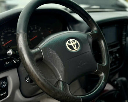 Серый Тойота Ленд Крузер, объемом двигателя 4.7 л и пробегом 421 тыс. км за 11650 $, фото 18 на Automoto.ua