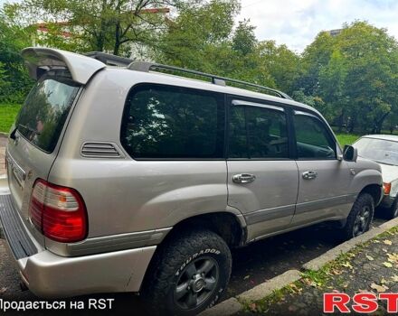 Серый Тойота Ленд Крузер, объемом двигателя 4.7 л и пробегом 419 тыс. км за 10000 $, фото 5 на Automoto.ua