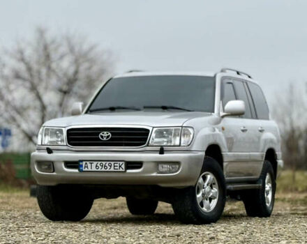 Серый Тойота Ленд Крузер, объемом двигателя 4.7 л и пробегом 421 тыс. км за 11650 $, фото 3 на Automoto.ua