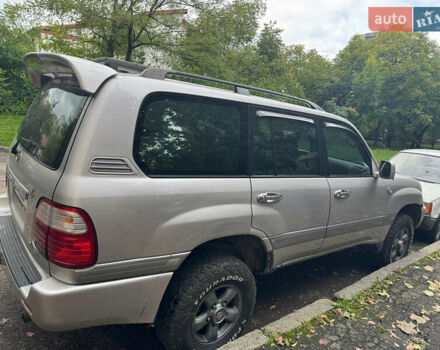 Серый Тойота Ленд Крузер, объемом двигателя 4.7 л и пробегом 419 тыс. км за 10500 $, фото 3 на Automoto.ua